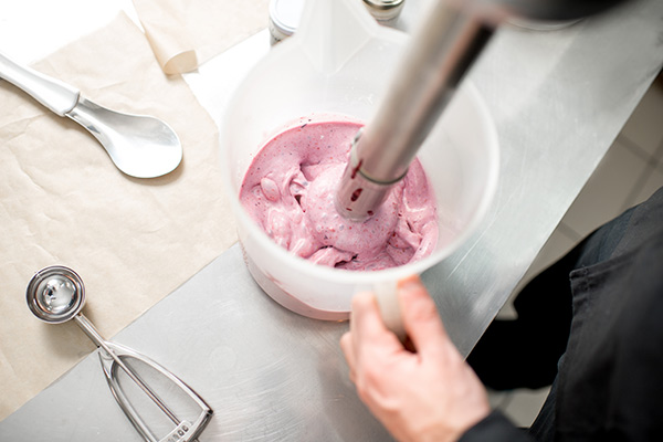 helado-casero-fresa-triturado-batidora